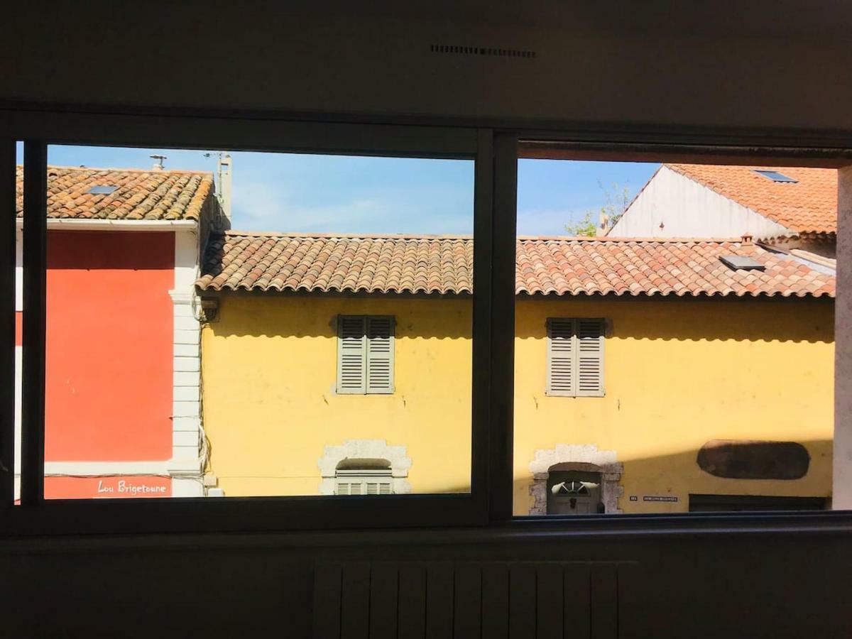 Apartment Village Parking Cassis